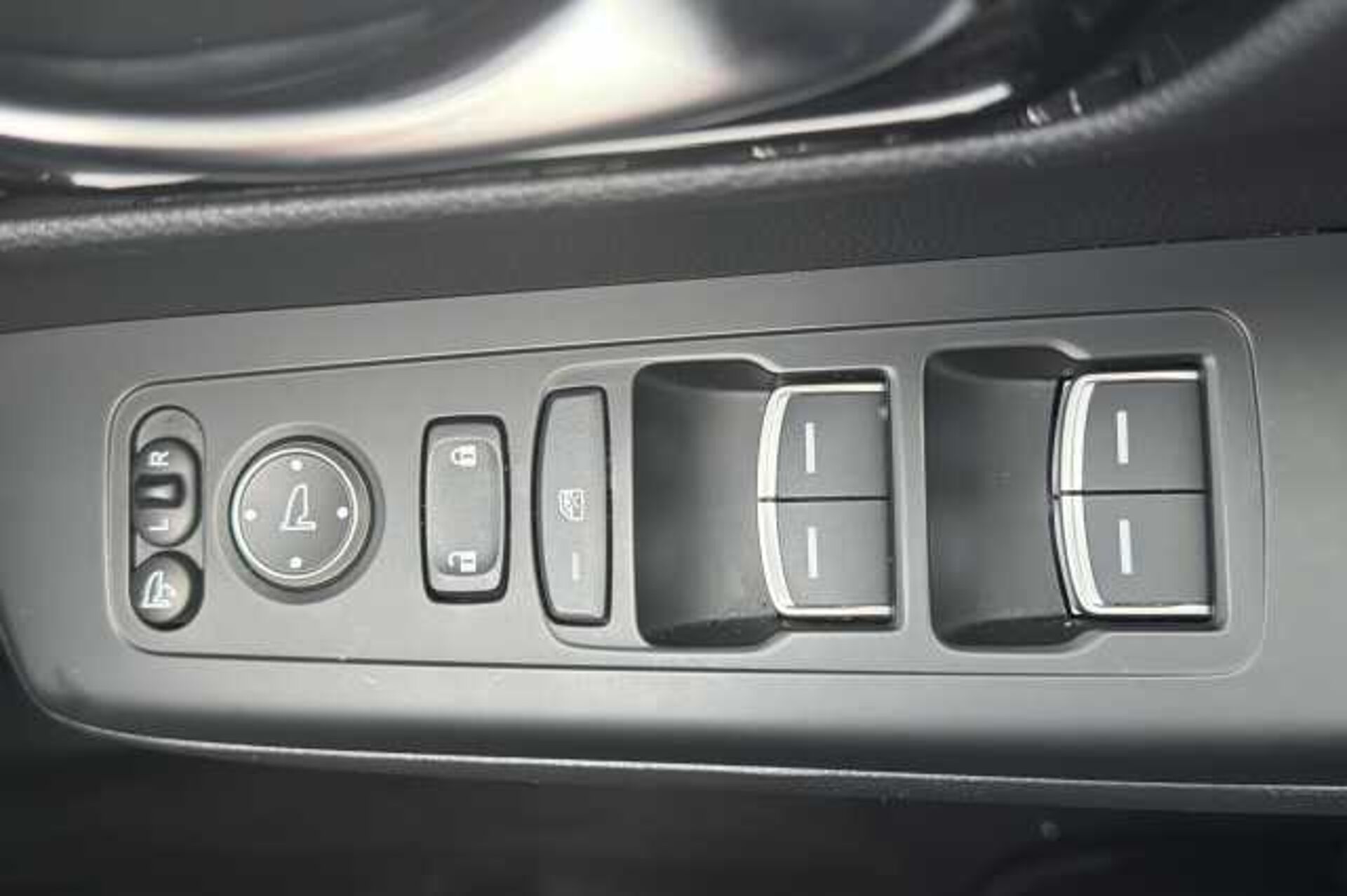 Honda CR-V Hybrid 2.0 eHEV Advance 5dr eCVT 